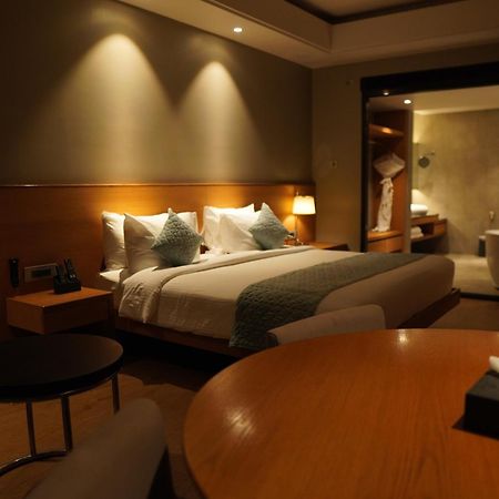 Kiranshree Grand Hotel Guwahati Eksteriør billede