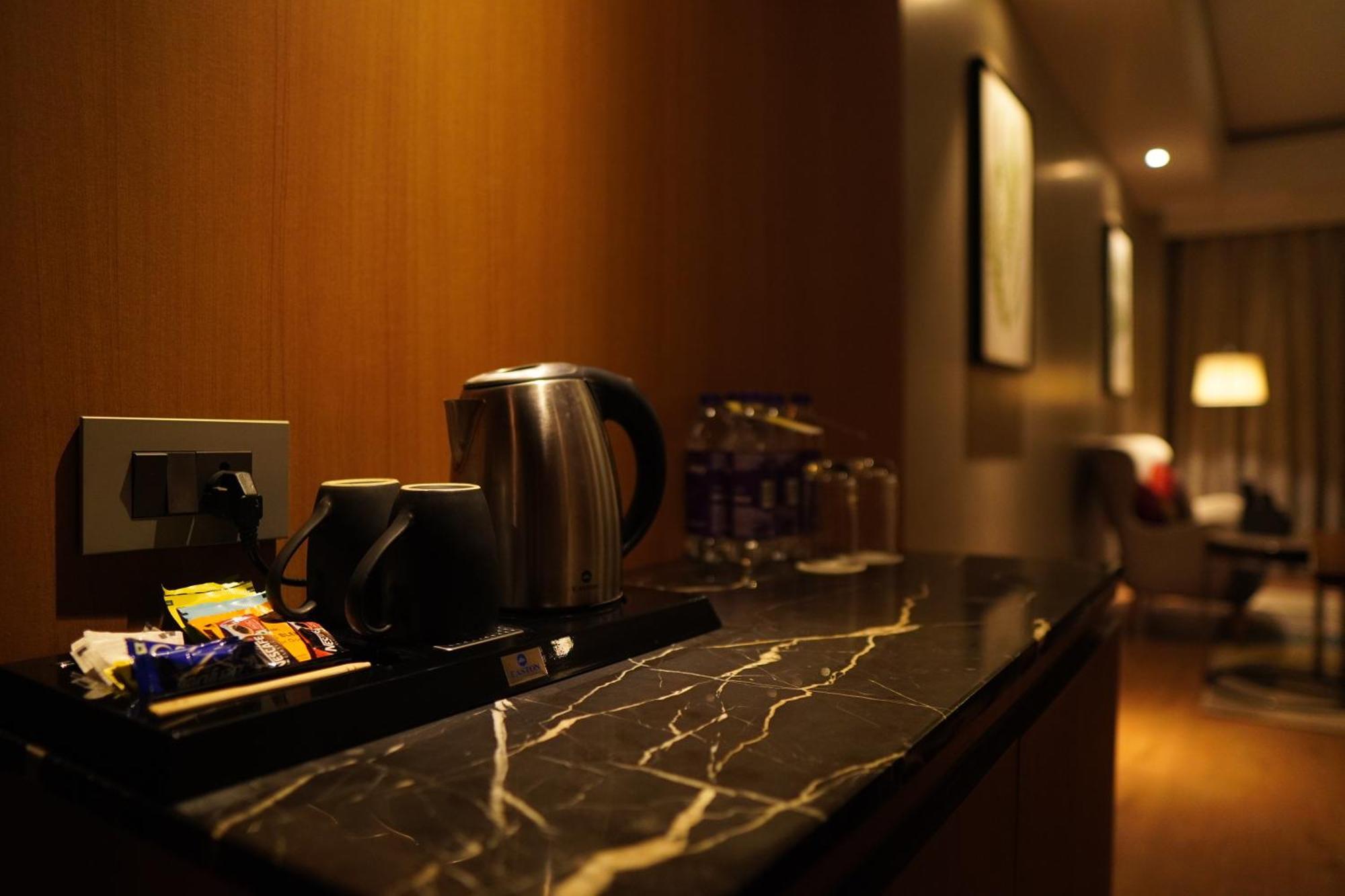 Kiranshree Grand Hotel Guwahati Eksteriør billede