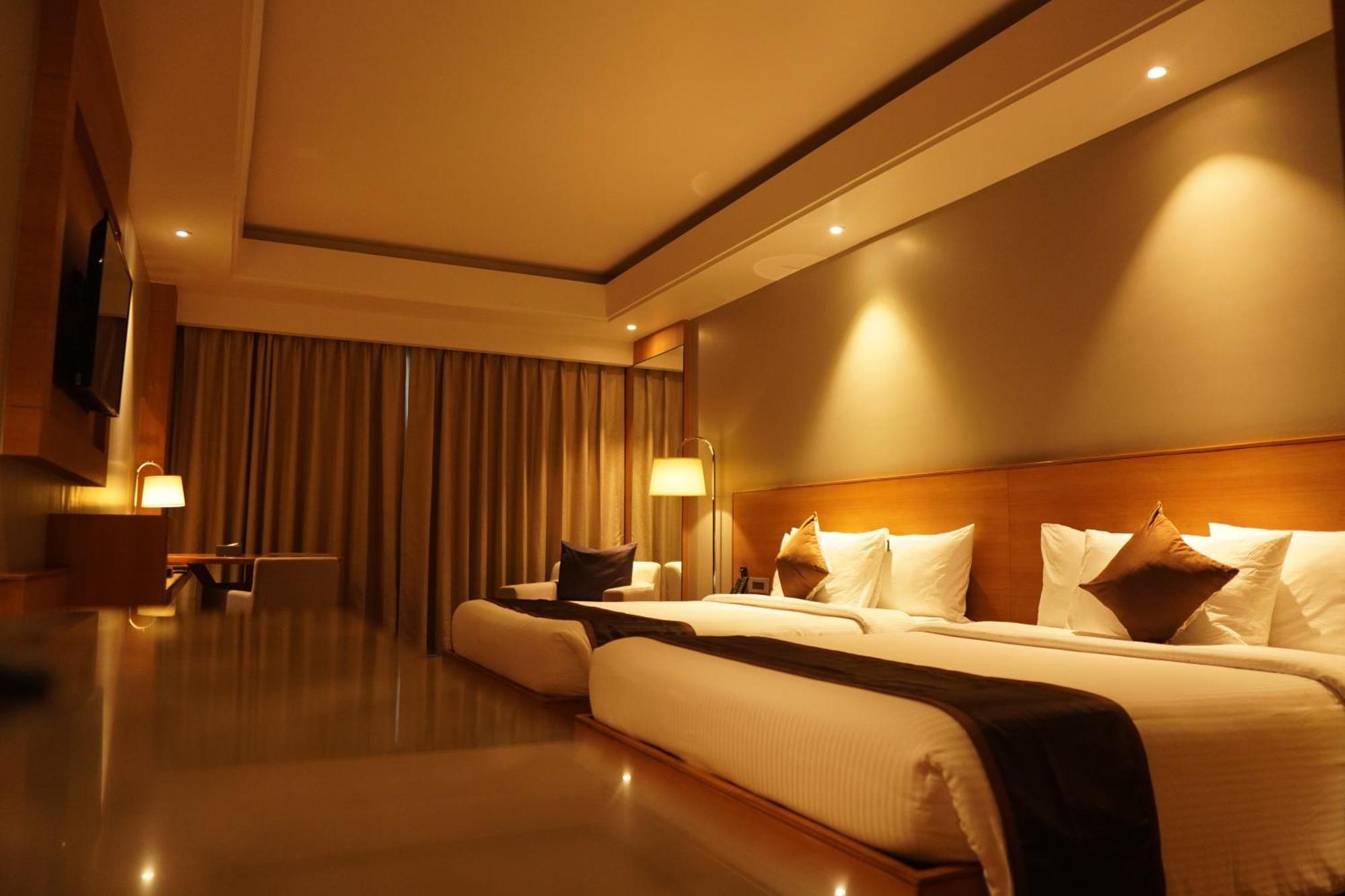 Kiranshree Grand Hotel Guwahati Eksteriør billede