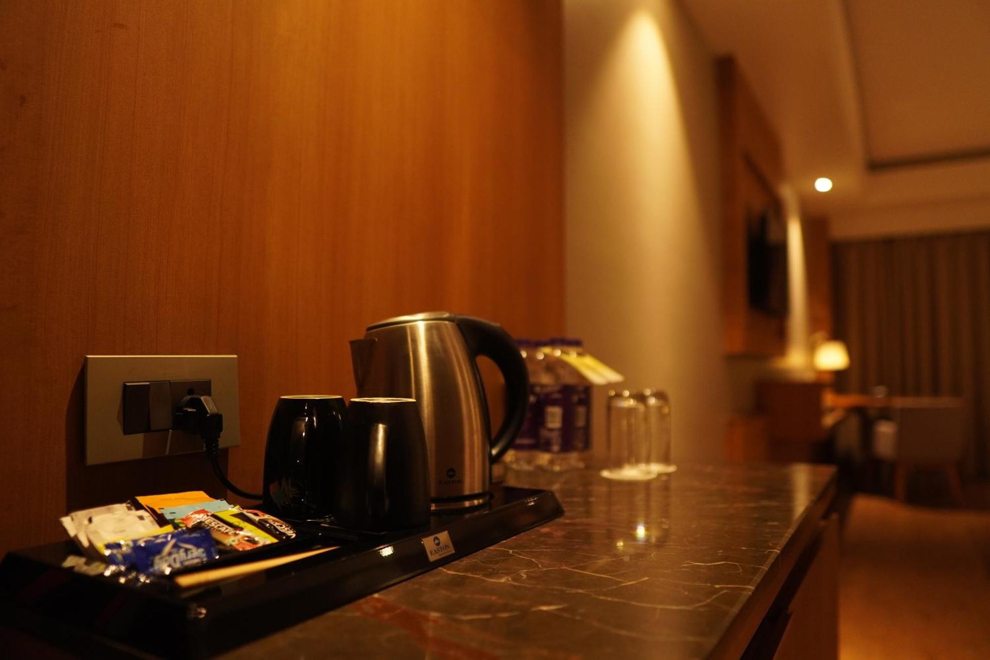 Kiranshree Grand Hotel Guwahati Eksteriør billede