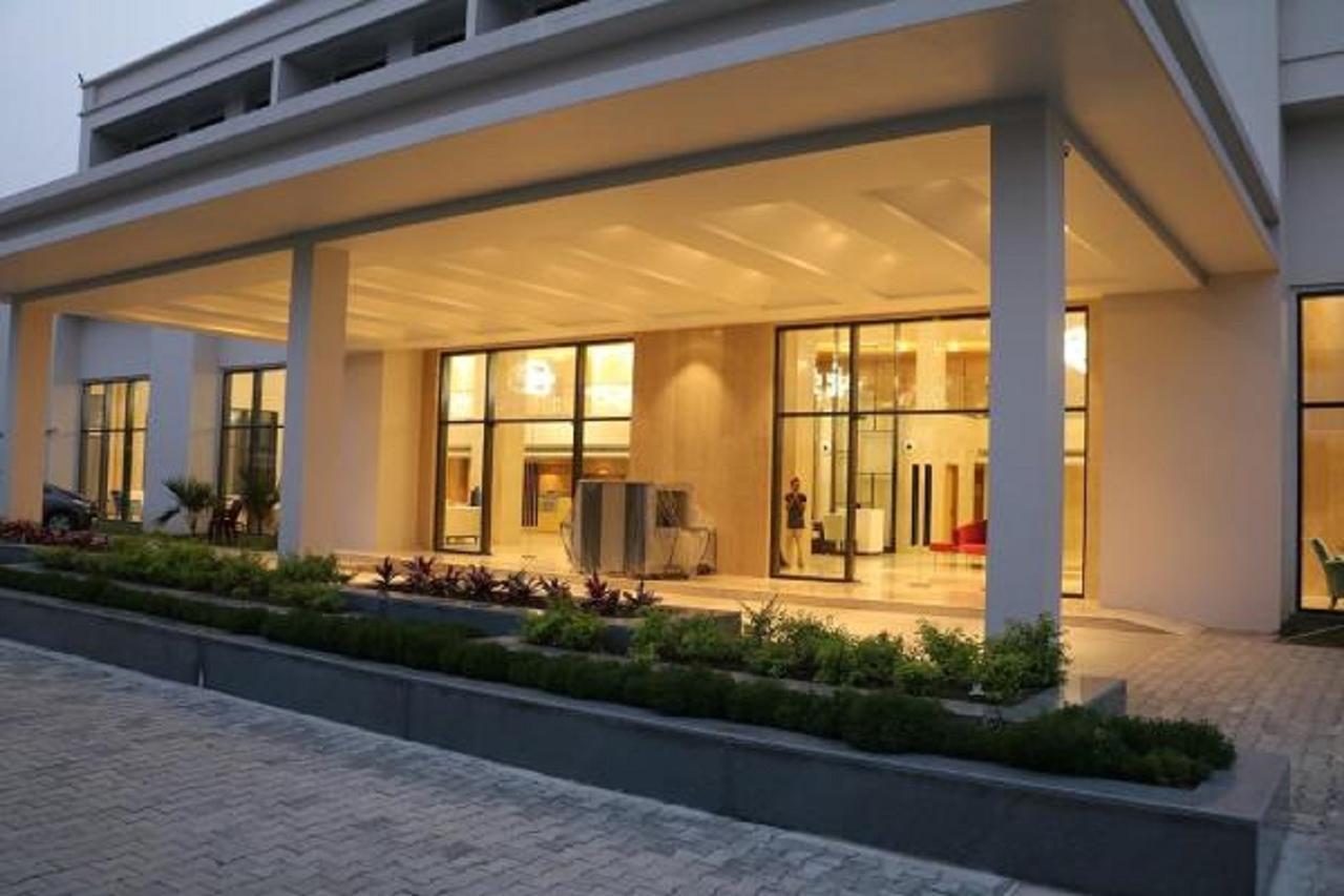 Kiranshree Grand Hotel Guwahati Eksteriør billede