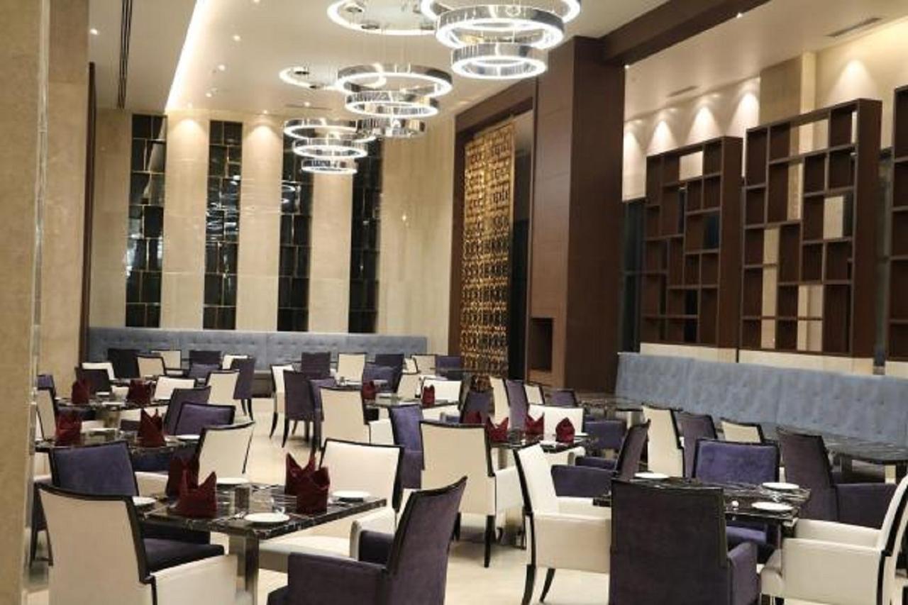 Kiranshree Grand Hotel Guwahati Eksteriør billede