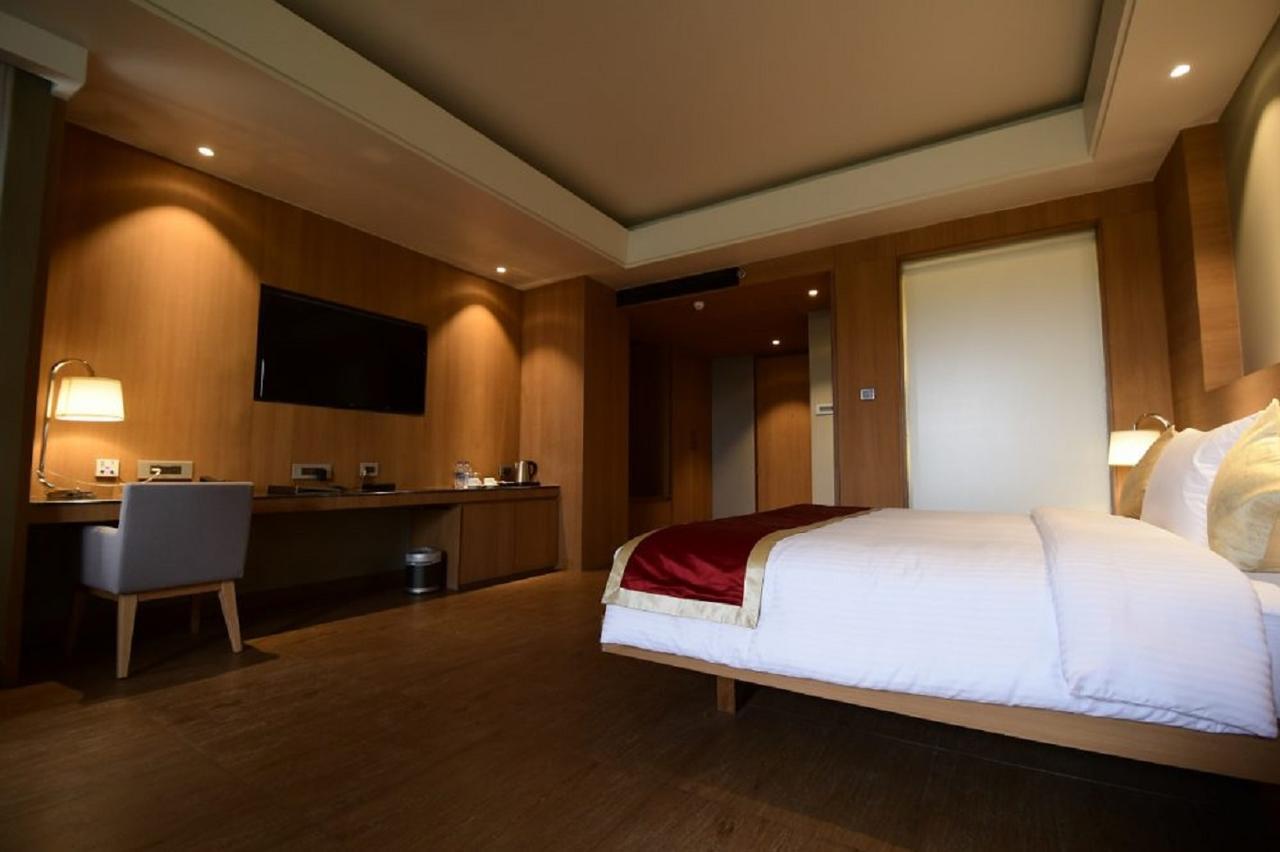 Kiranshree Grand Hotel Guwahati Eksteriør billede
