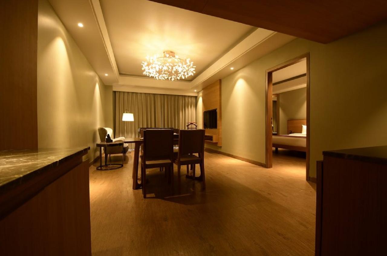 Kiranshree Grand Hotel Guwahati Eksteriør billede